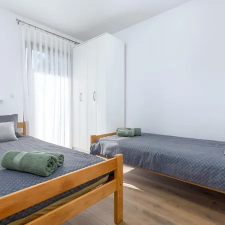 Soper - Location 300 M From The Sea * Porec