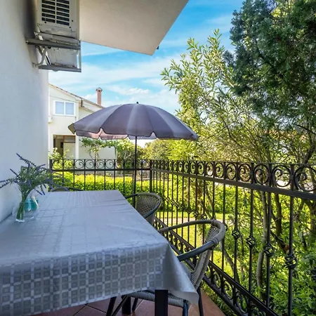 Soper - Location 300 M From The Sea Apartment